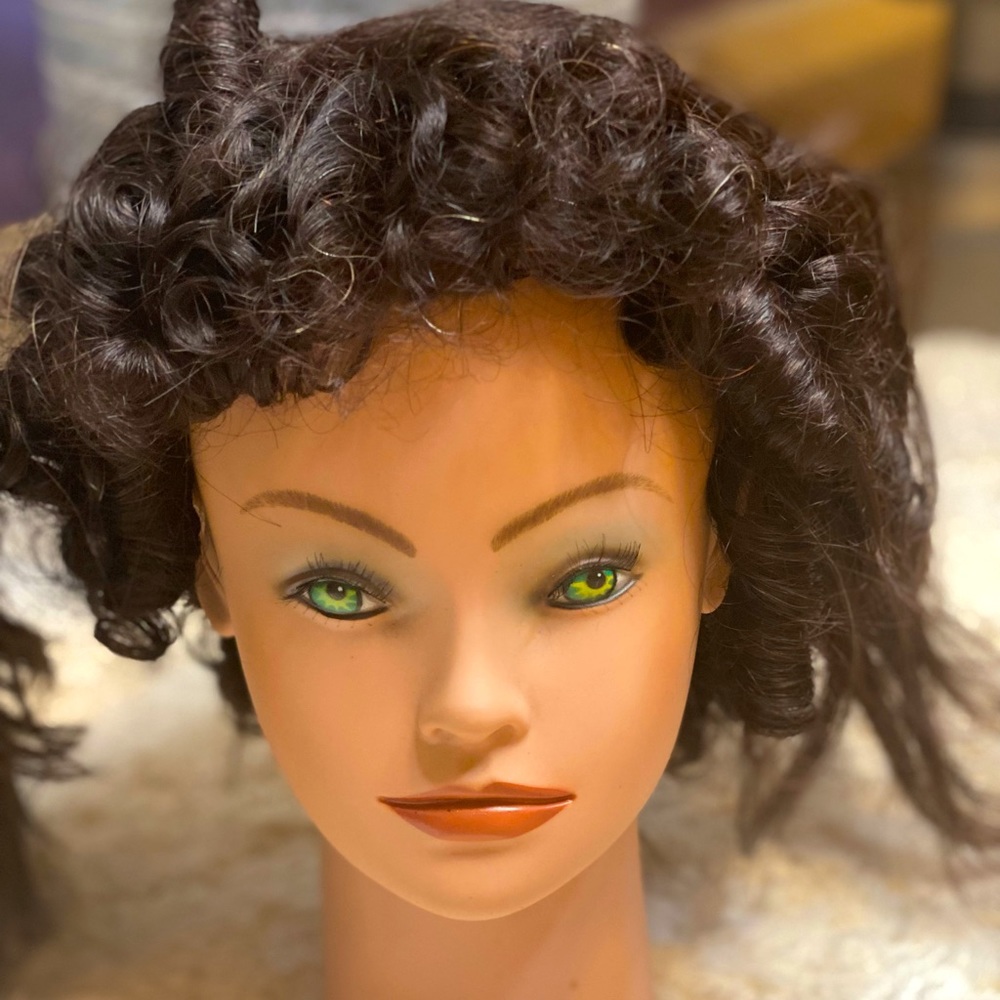 Mannequin head 🙋‍♀️